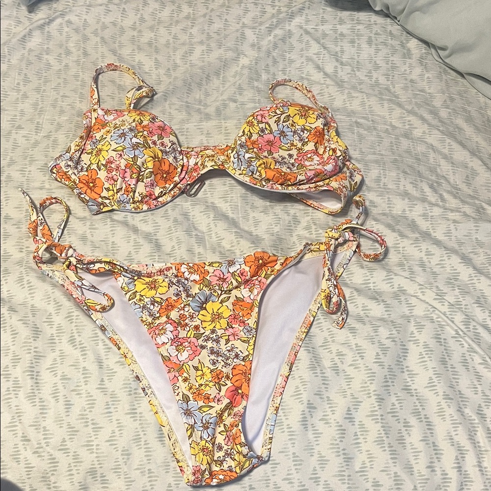 SHEIN Multicolor Floral Bikini Set